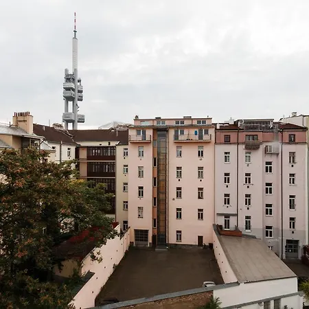 アパート Duplex Zizkov プラハ